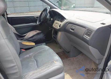 2002 Toyota Sienna Xle z USA, uszkodzony, nr VIN 4T3ZF13CX2U483383